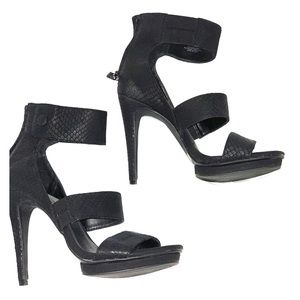 Black womens size 6 heels Brand: Jessica Simpson